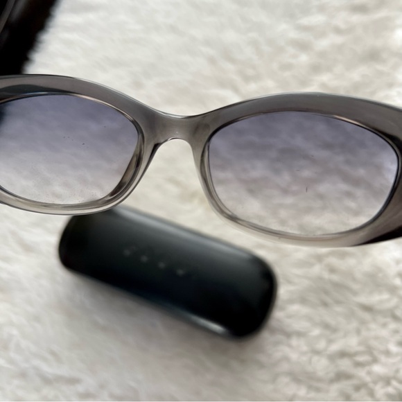 Gucci GG 2432/S T5V Gray/Black Clear Frame Gradient Lens Oval Sunglasses w/Case - Picture 10 of 16